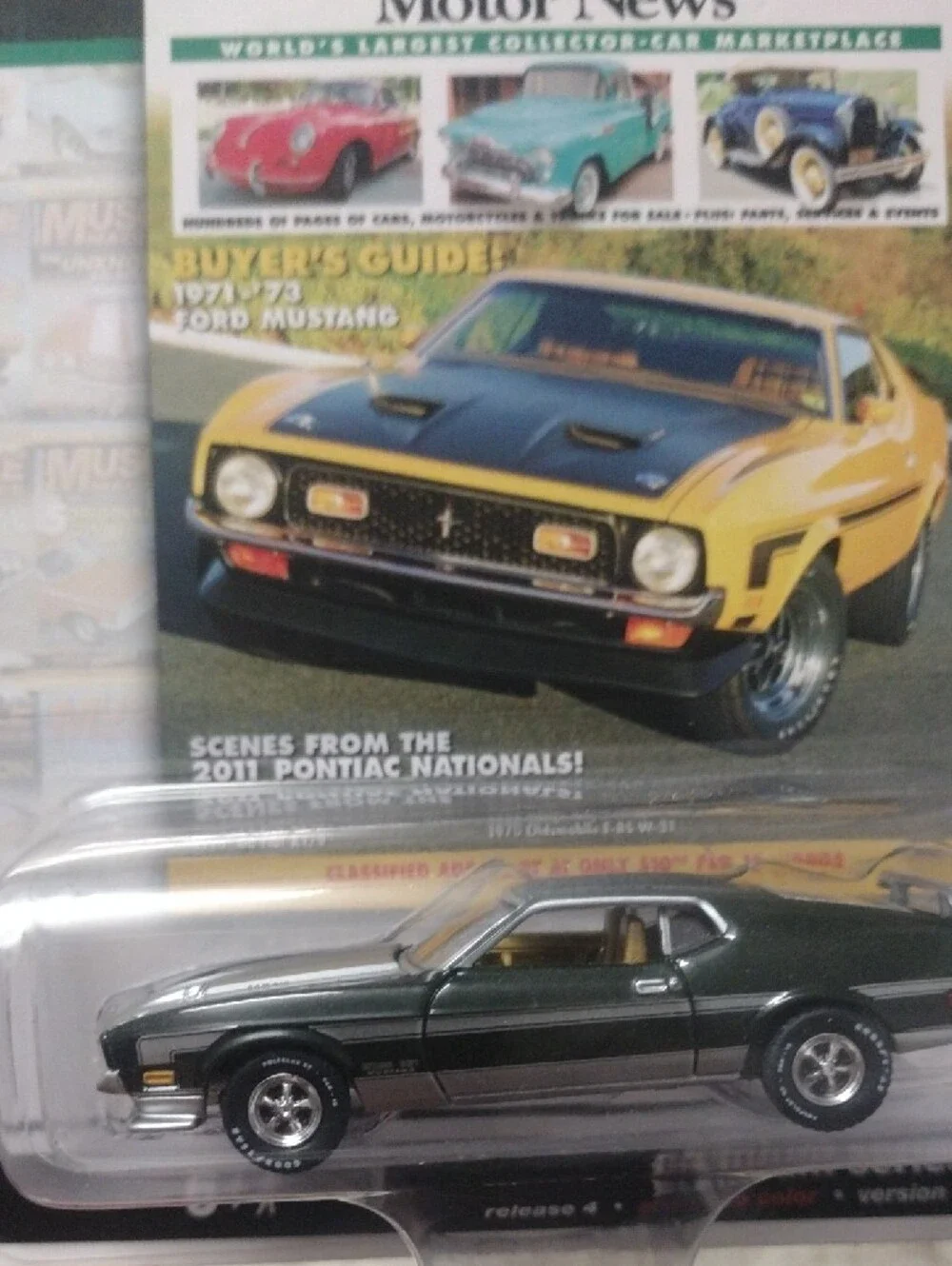 1:64 Dark Green 1971 Mustang Boss 351 Die-Cast Car